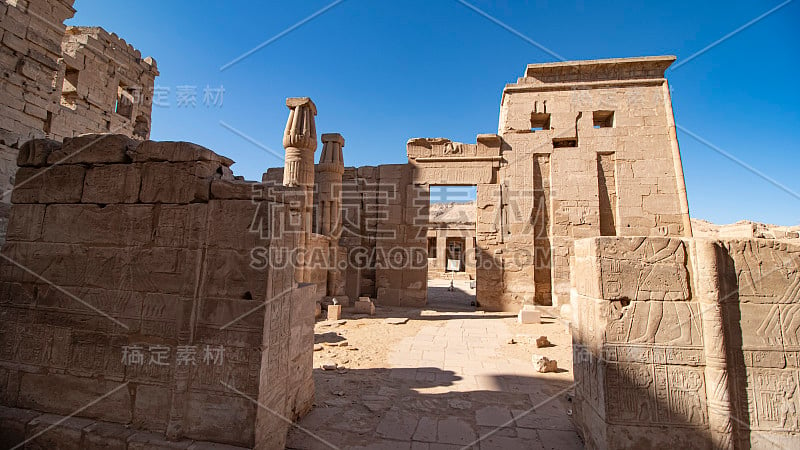 Medinet Habu神庙。埃及卢克索。位于Medinet Habu的拉美西斯三世殡仪馆是埃及卢克