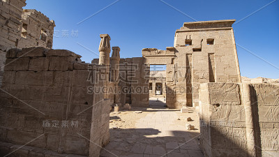 Medinet Habu神庙。埃及卢克索。位于Medinet Habu的拉美西斯三世殡仪馆是埃及卢克