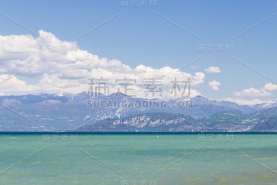 加尔达湖