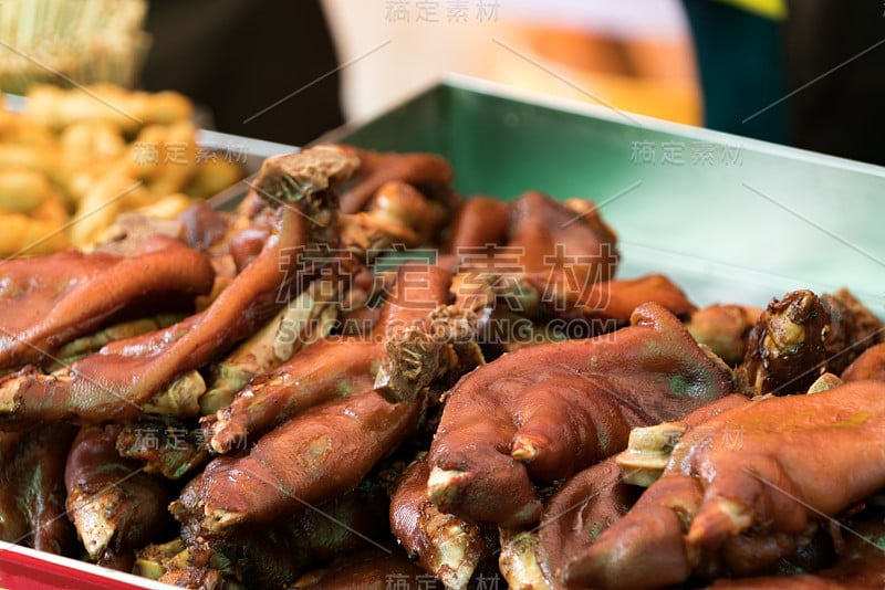 红烧猪腿，中国传统美食