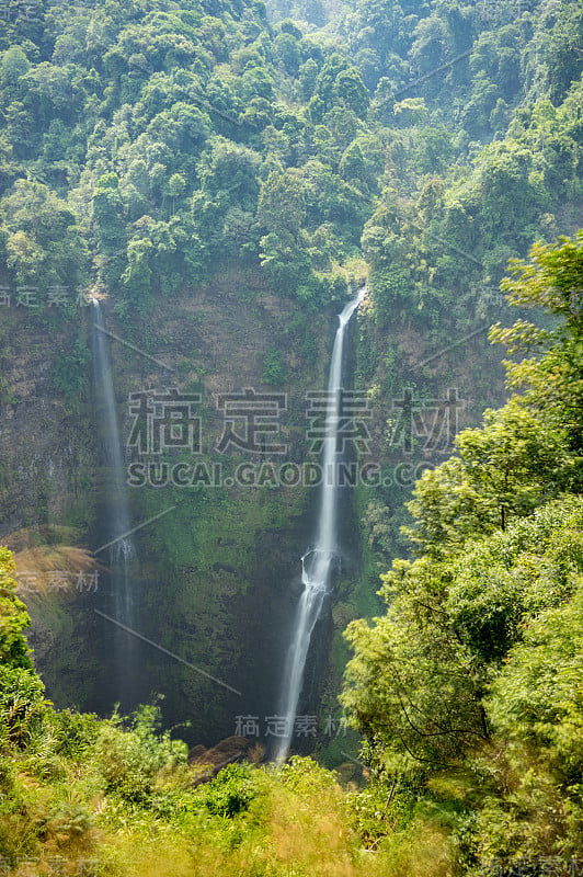 老挝博拉万高原