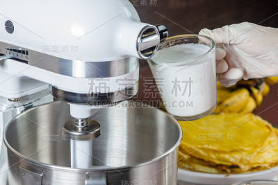 搅拌鲜奶油