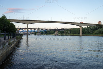 雷德休桥