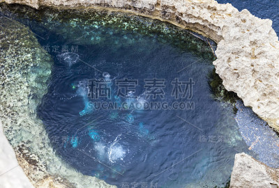 著名的蔚蓝之窗