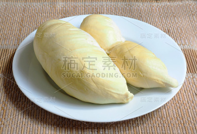 特写黄色的孟通榴莲在盘子里