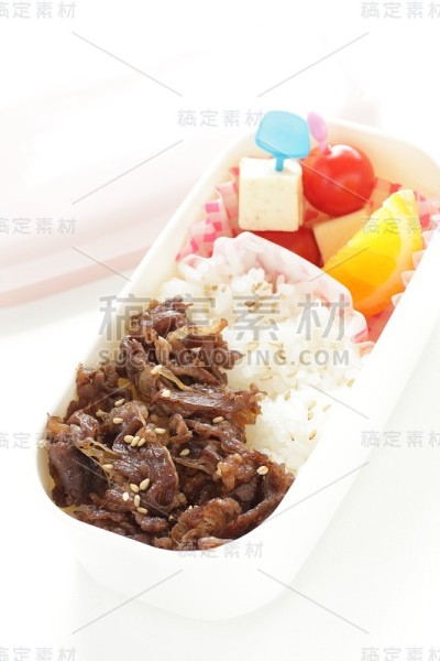 自制烧烤牛肉和米饭