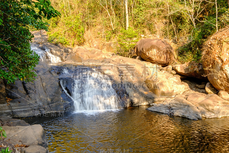 泰国Nakhonnayok瀑布