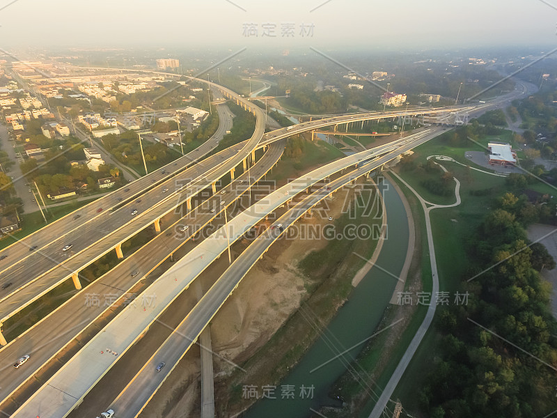 航空州际I-10，北I-45高速公路堆叠立交东北休斯顿，德克萨斯州