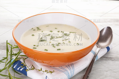 美味的奶油汤。