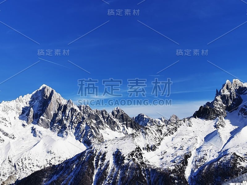 夏蒙尼勃朗峰法国山山顶滑雪滑雪板滑雪板旅行旅行者