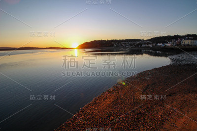 日落从比马里斯码头，安格尔西-威尔士