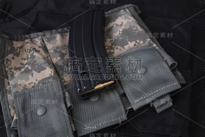 特种武器和战术团队装备黑色制服
