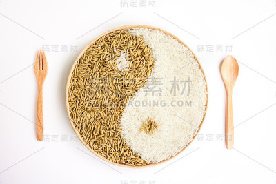 种植着稻谷和水稻
