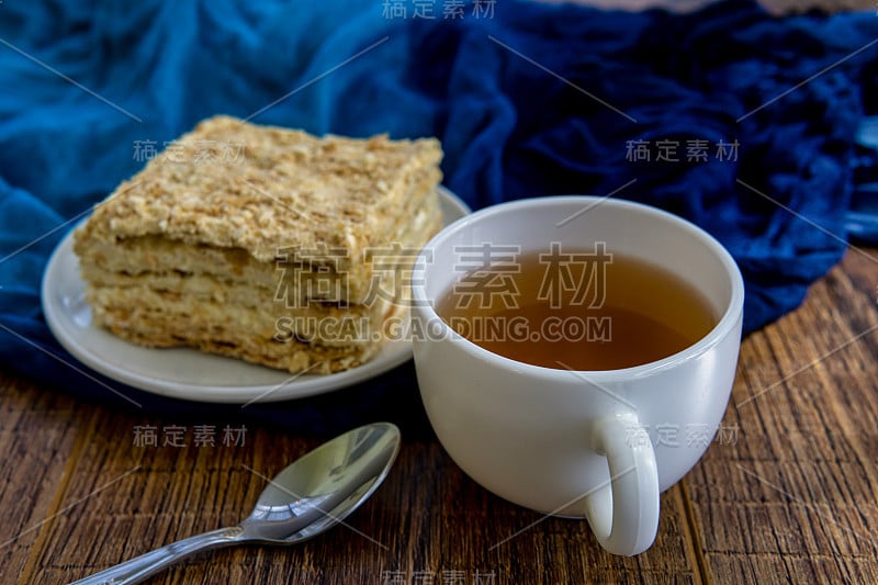 一杯茶和一块蛋糕