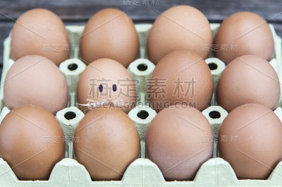 有胡子的高年级学生蛋