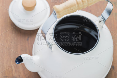 厨房用具的水壶