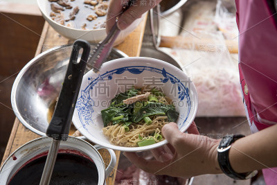 面条船或面条瀑布