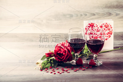 两杯红酒