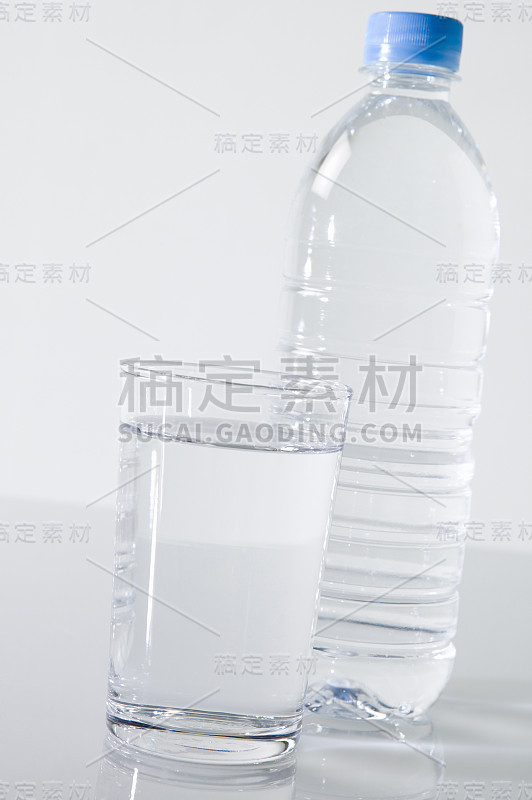 水
