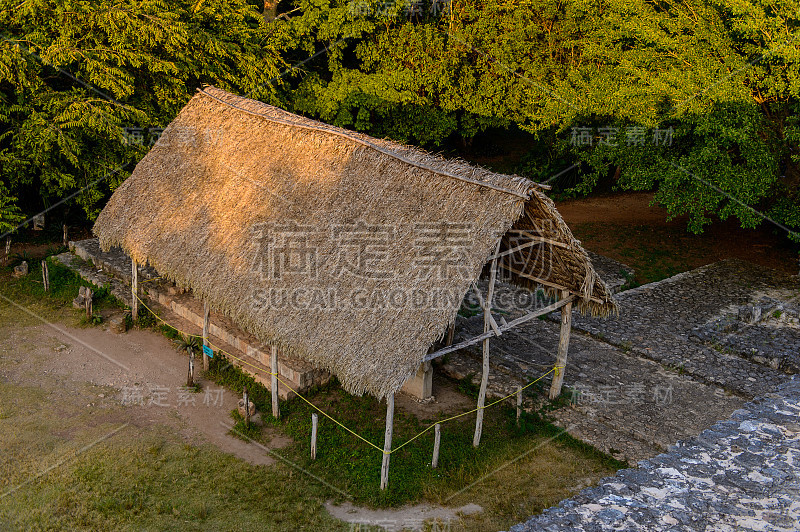 墨西哥尤卡坦半岛的提莫松，尤卡坦半岛玛雅考古遗址Ek' Balam建筑群的一部分。从前古典时期到后古