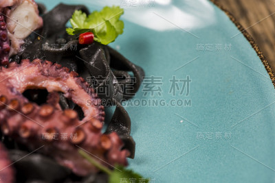 意大利面和章鱼