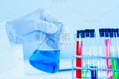 具有实验室背景和概念的科学家。
