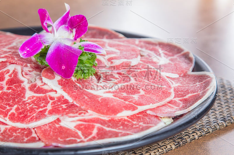 生牛肉