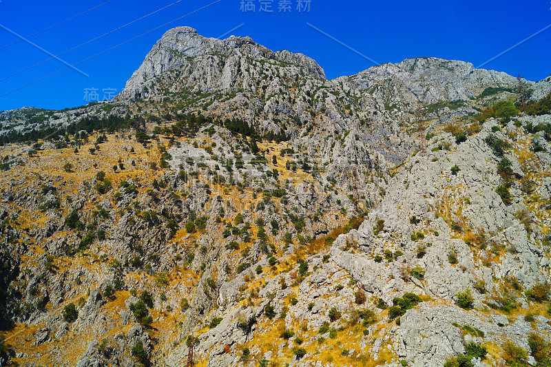 巍峨而难以接近的山脉。旧共和国武士,黑山。