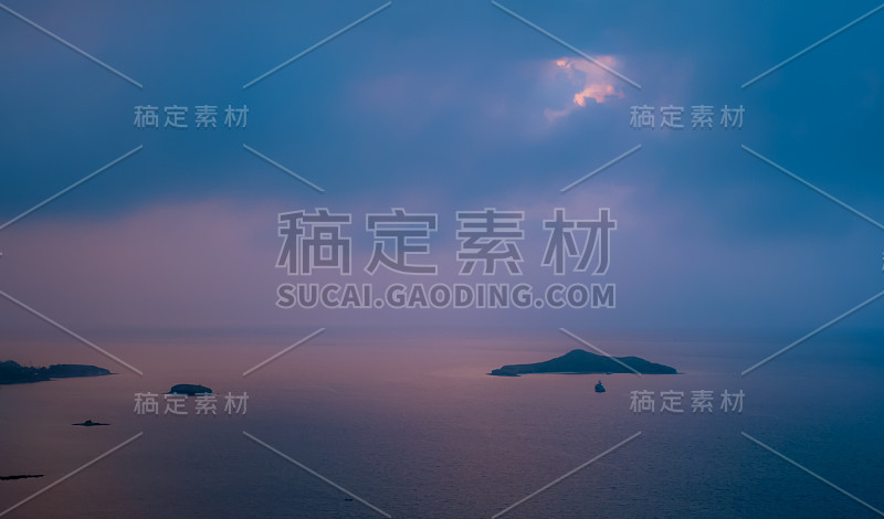 海边的蓝色/灰色的日子