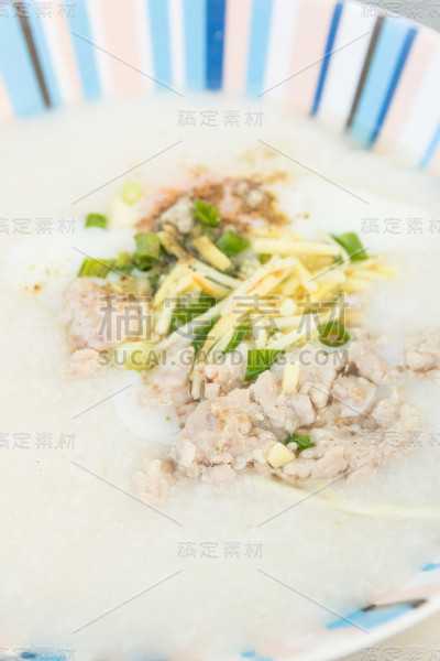 肉糜粥或米粥
