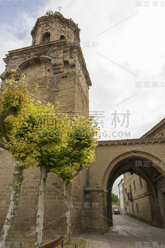 纳瓦拉的Puente la reina村