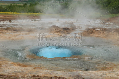 冰岛的 Strokkur Geysir