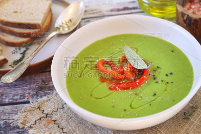 菠菜青豆汤