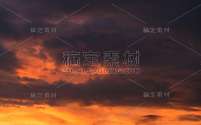 带着雨云的日落
