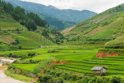 风景优美，梯田景色秀丽，位于木仓寨