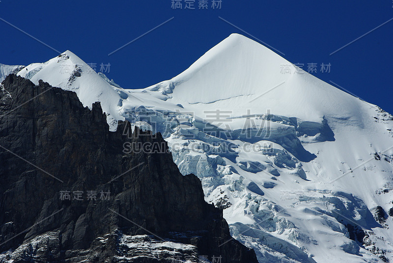 希尔伯霍恩-完美的瑞士山对称