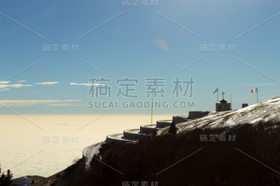 蒙特格拉帕战争纪念冬季景色，意大利