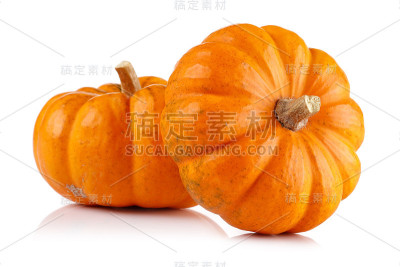 整个迷你南瓜孤立在白色上
