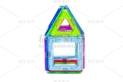 儿童玩具磁性设计师，孤立在白色背景。特写镜头