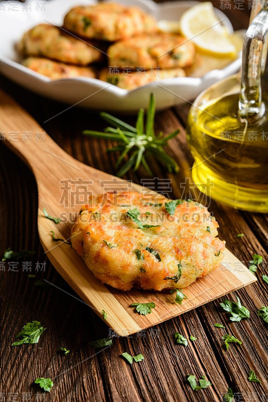 土豆三文鱼煎饼