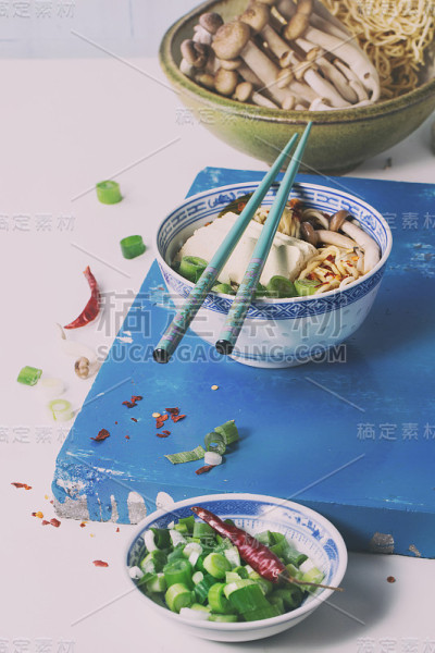 亚洲的羊乳酪汤拉面