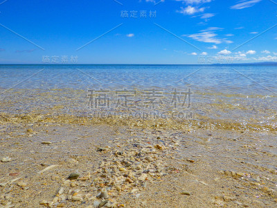 清澈透明的海水
