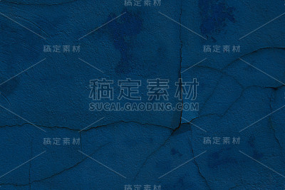 破旧的灰泥，有裂缝和油漆剥落