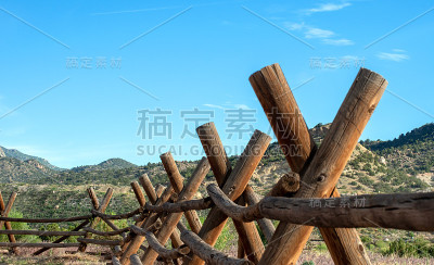 弯腿围栏近景