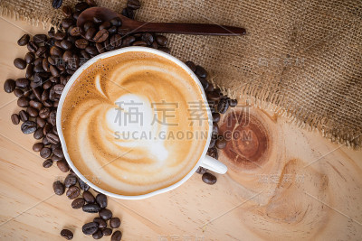热卡布奇诺咖啡