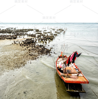 海上渔船与白色的复制空间