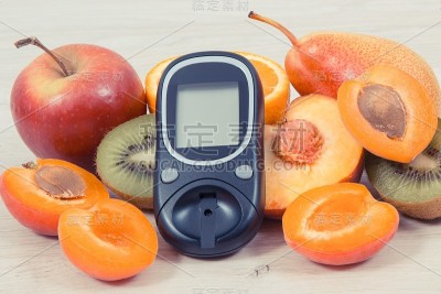 血糖测量仪和健康营养食品作为维生素来源，糖尿病概念