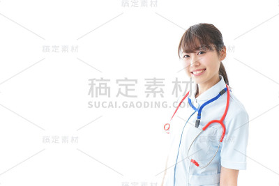 微笑的年轻护士