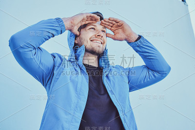 快乐的人是向前看的