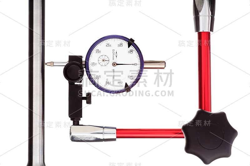 千分尺孤立在白色背景上